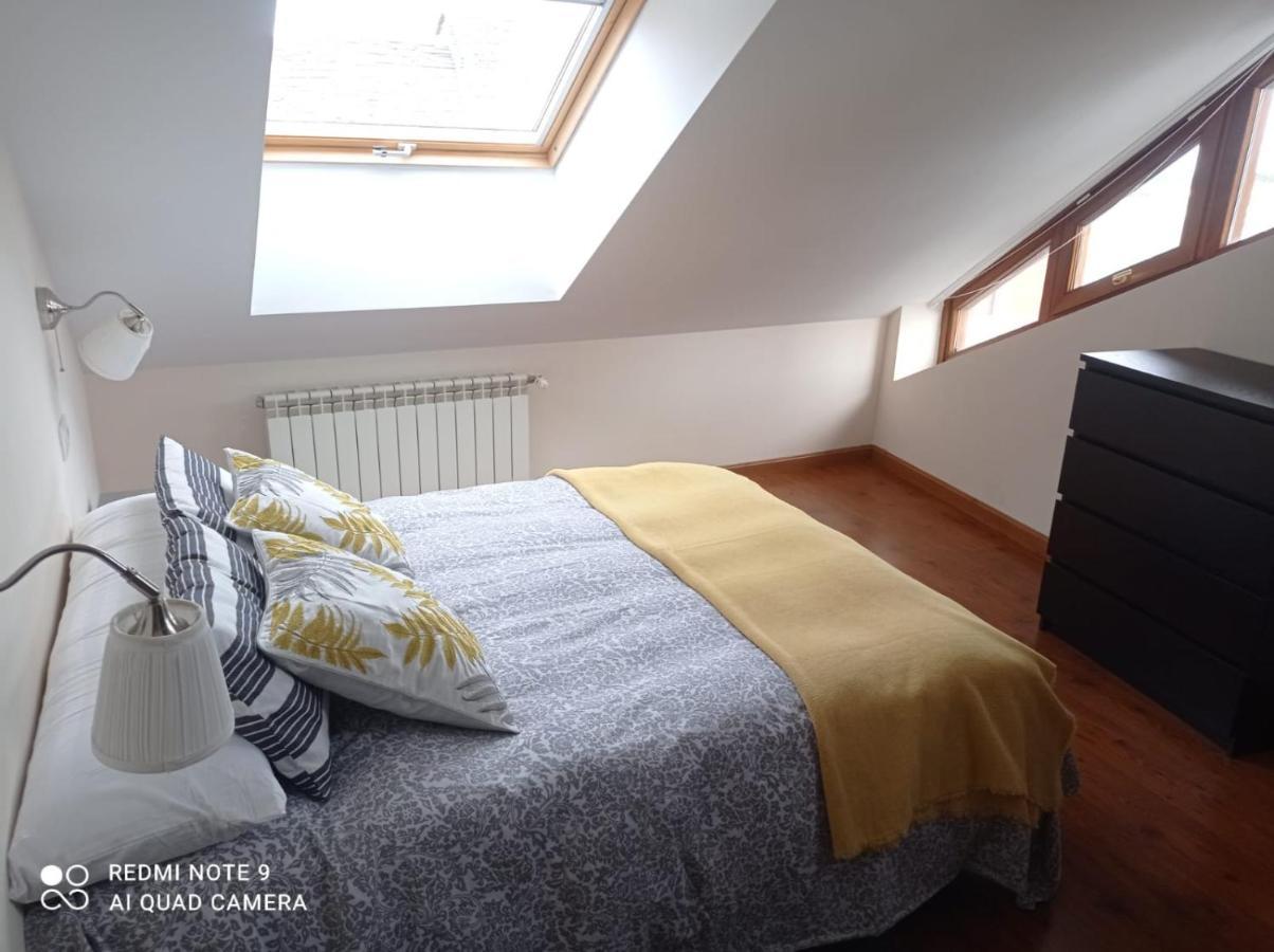 Atico Cine Colon Apartment Ribadeo Exterior photo
